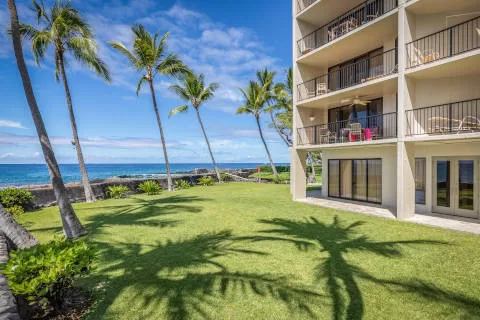 Exterior van Aston Kona by the Sea