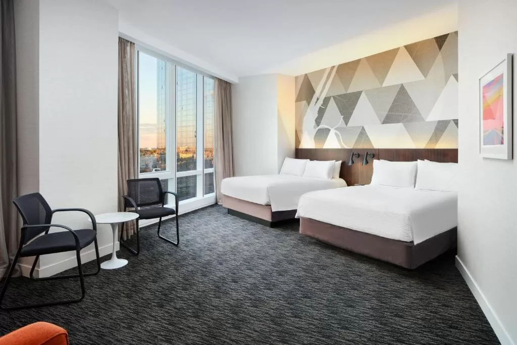 Standaardkamer met twee aparte bedden in het Hotel Courtyard Long Island