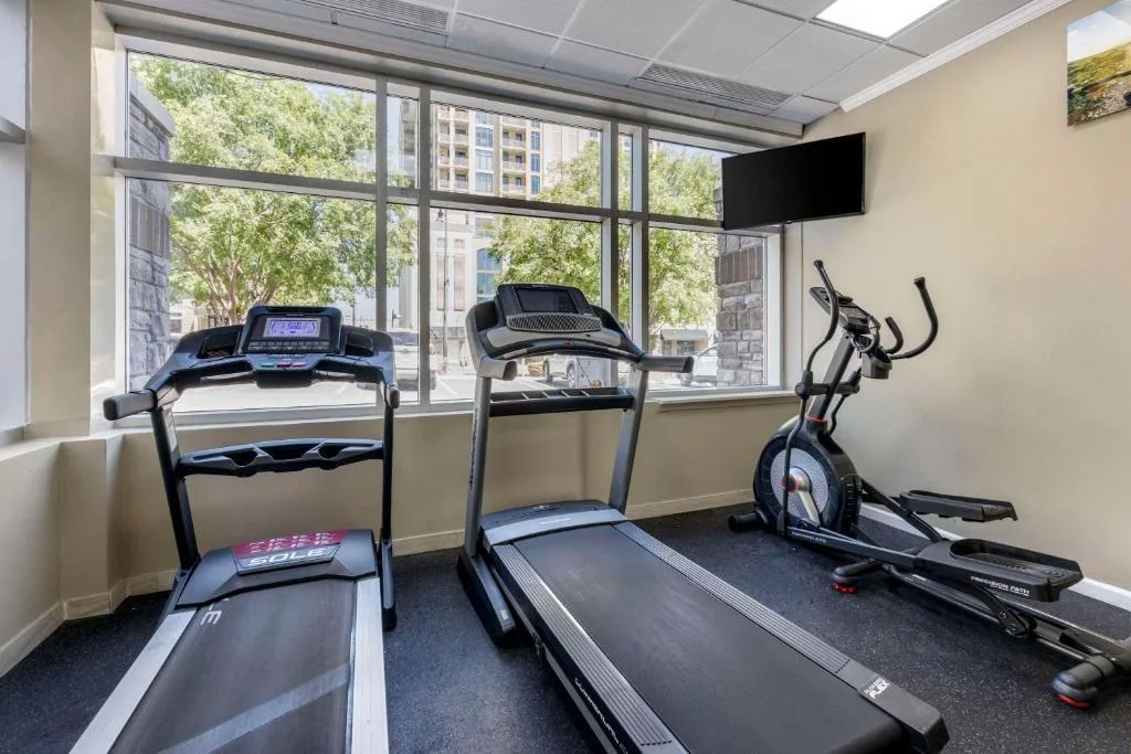 Fitnessruimte in het Hotel Comfort Inn Music City Center
