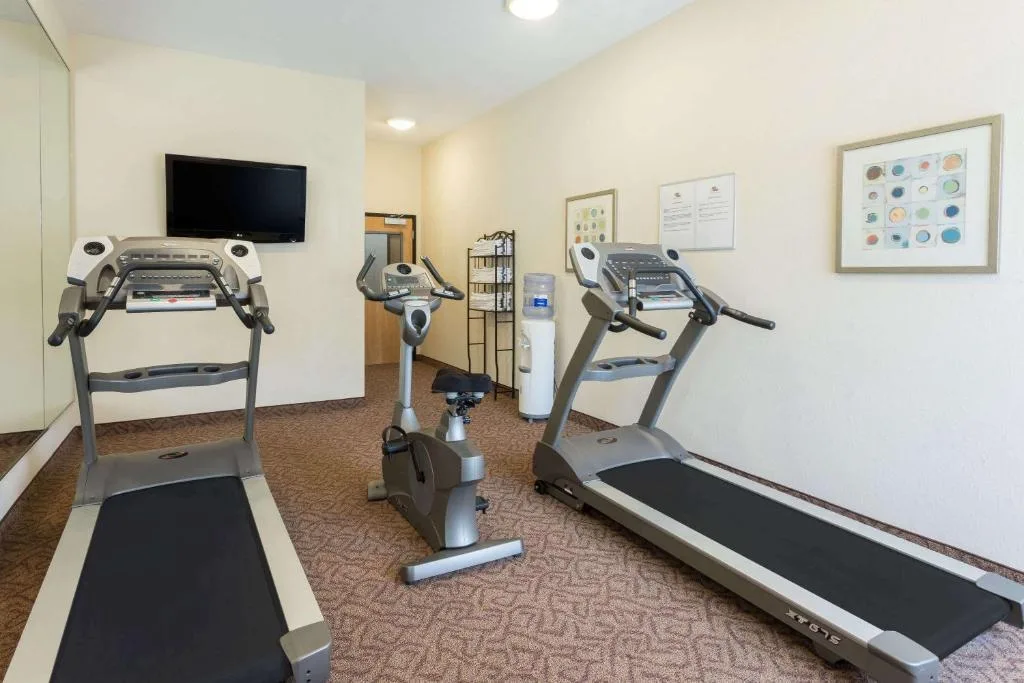 Fitnessruimte in het Hotel Days Inn Mobile