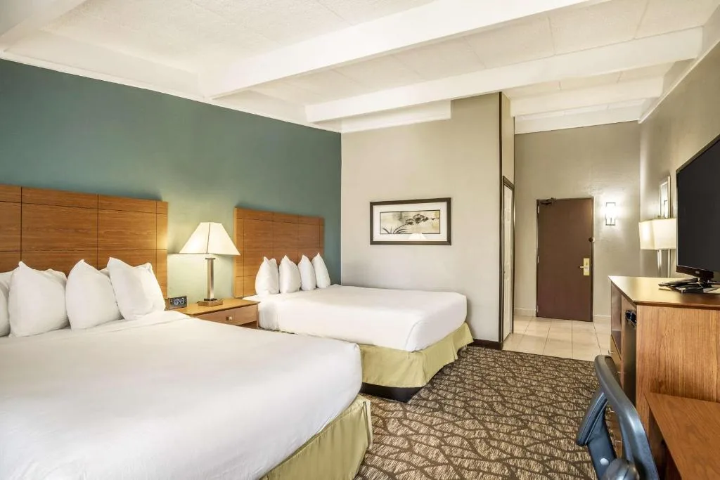 Standaardkamer met twee bedden in het Best Western Hospitality Grand Rapids