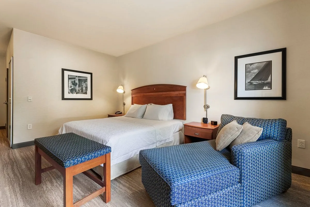 Standaardkamer in het Hotel Hampton Inn Suites Mystic