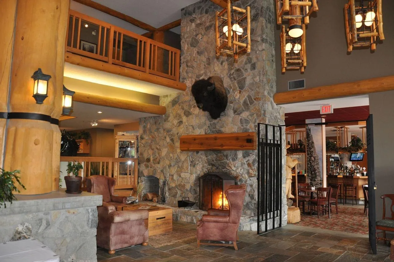 Lobby van het Hotel Coast Hillcrest Revelstoke