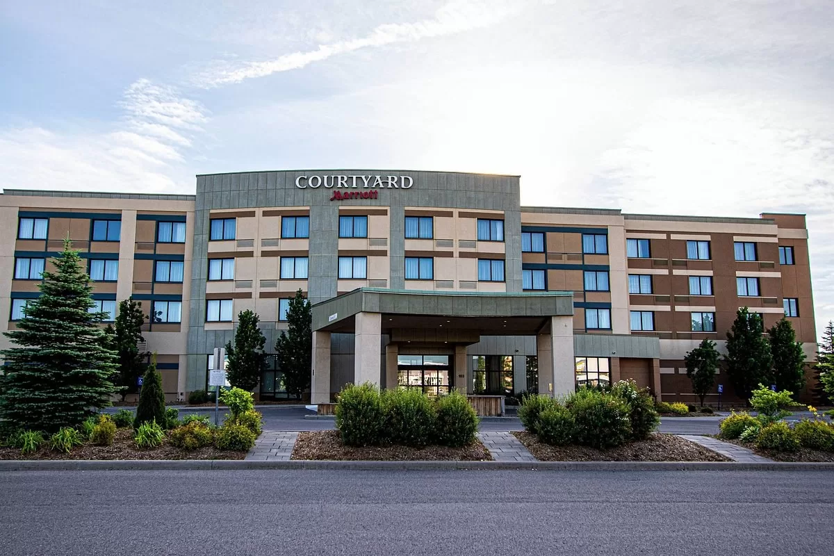 Exterior van het Hotel Courtyard Kingston