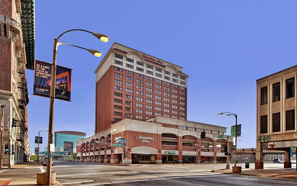 Exterior van het Hotel Hampton Inn At the Gateway Arch St Louis