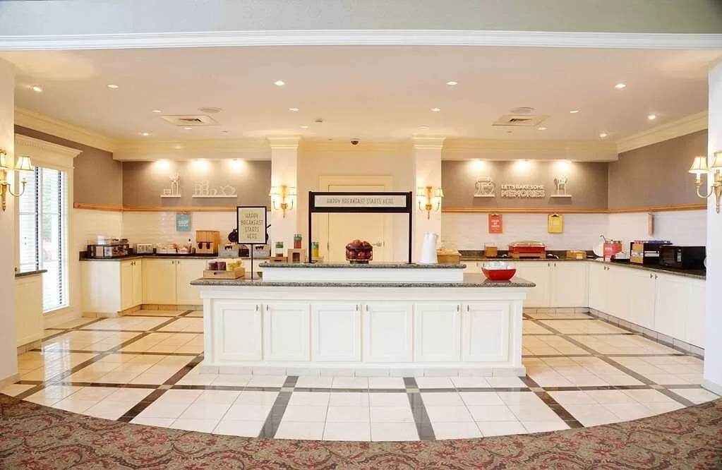Ontbijtbuffet in het Hotel Hampton Inn Suites Vicksburg