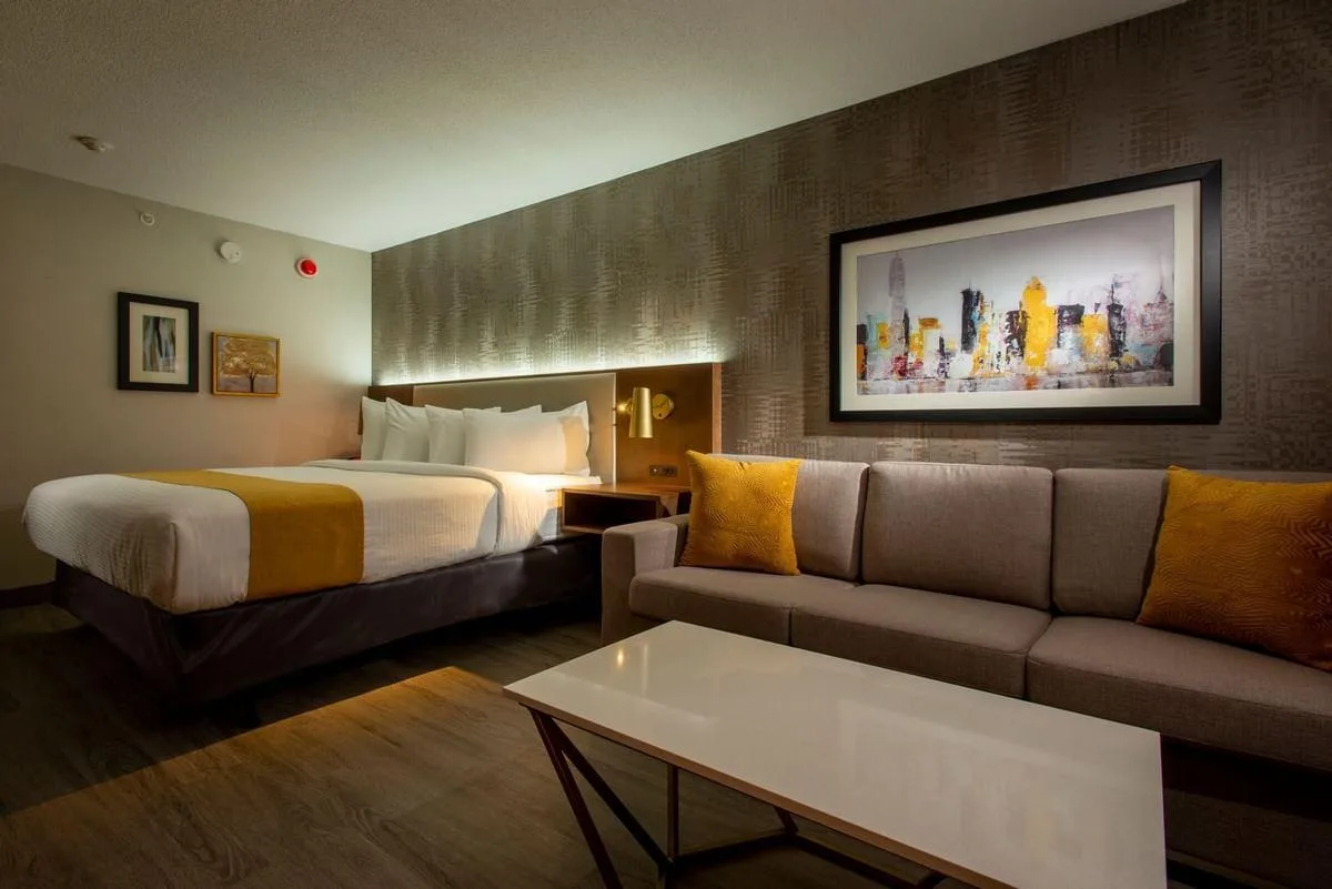 Standaardkamer met een slaapbank in het Hotel Atlantica Halifax