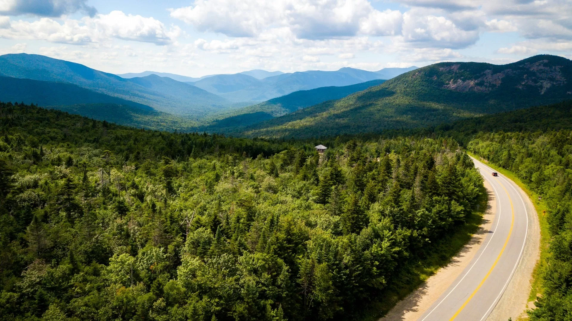 Route met uitzicht op de White Mountains in New Hampshire