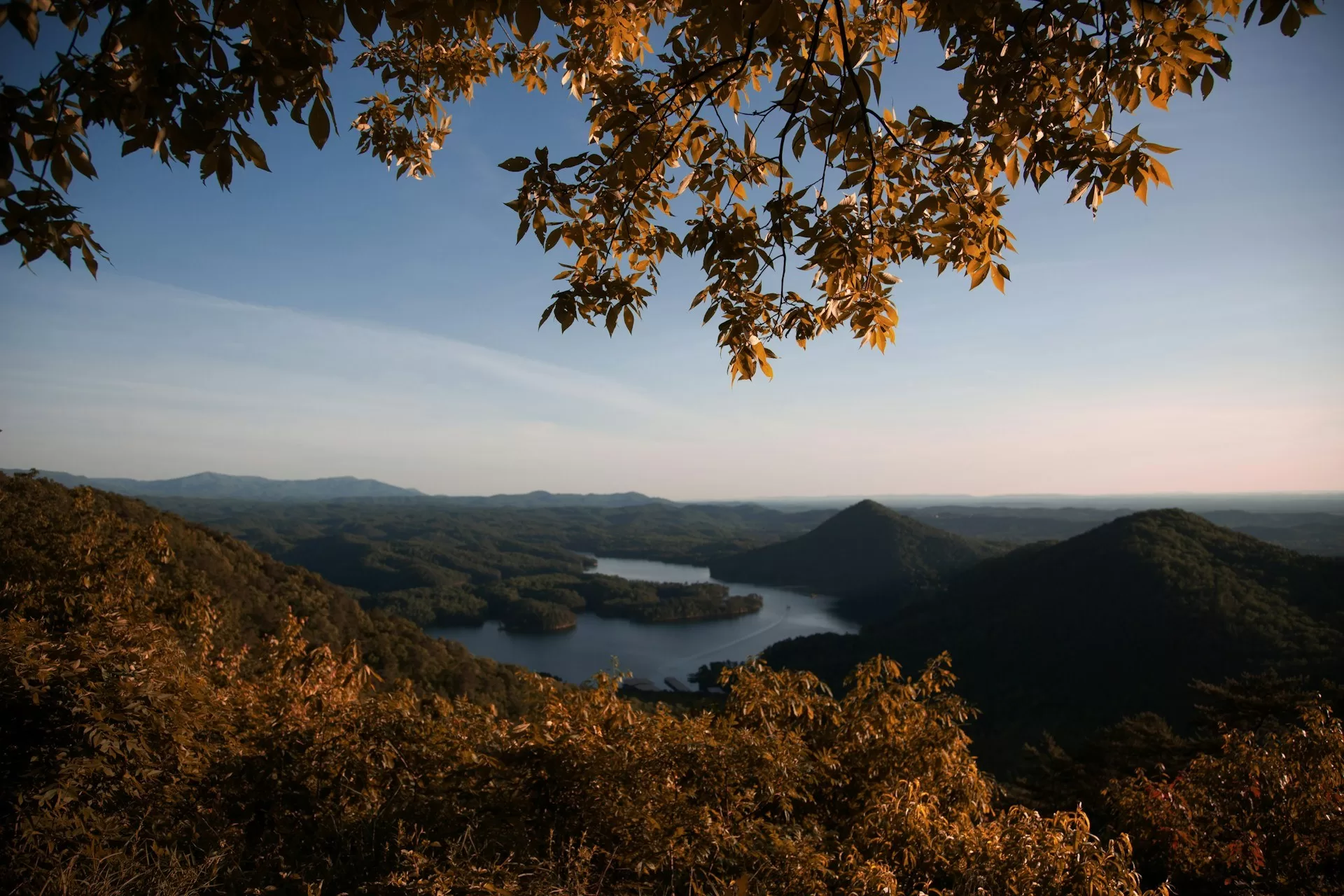 Uitzicht tijdens een wandeling door de Chilhowee Mountains in Tennessee