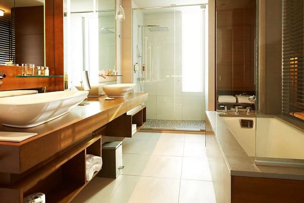 Badkamer in een hotelkamer in het Hotel Le Germain Calgary