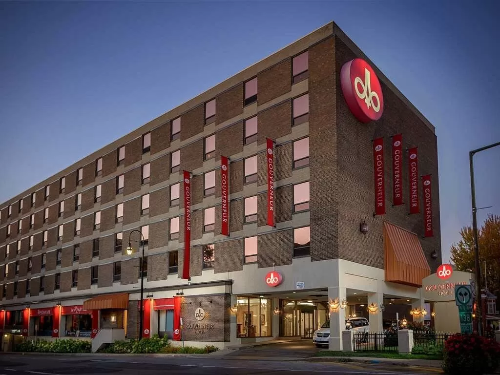 Exterior van het Hotel Gouverneur Trois Rivieres