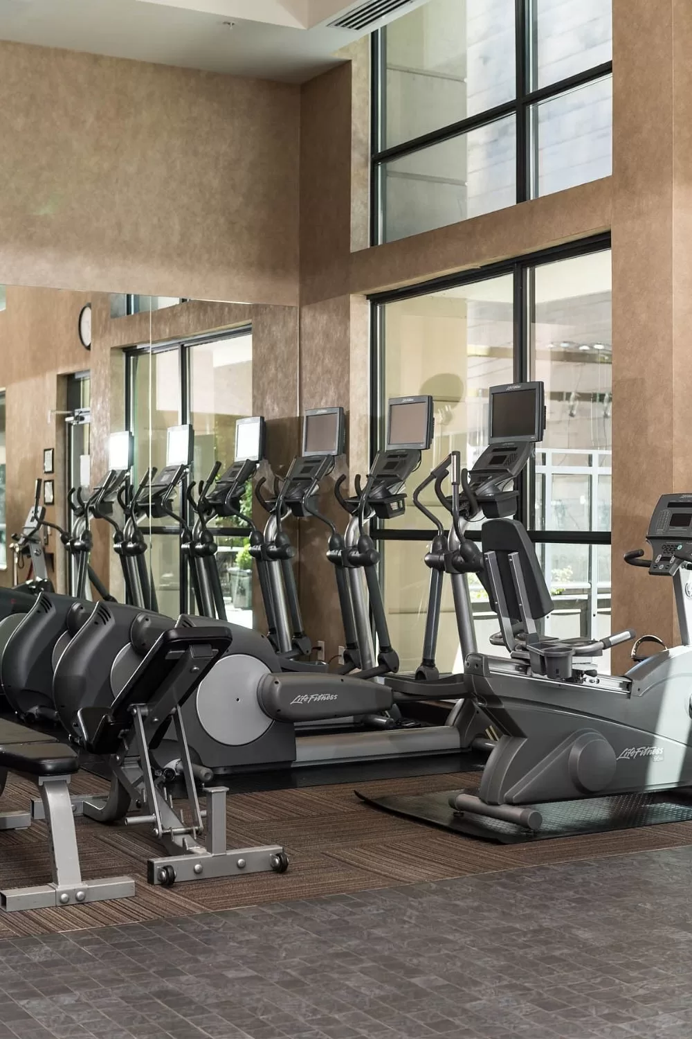 Fitnessruimte in het Hotel L Hermitage Vancouver