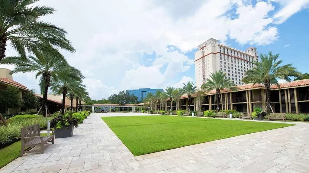 Exterior van het Doubletree Seaworld Orlando