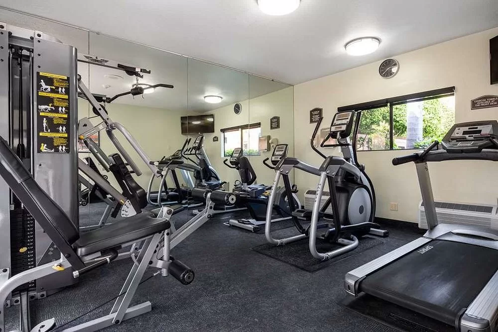 Fitnessruimte in het Hotel Best Western Plus Redondo Beach Inn Redondo Beach