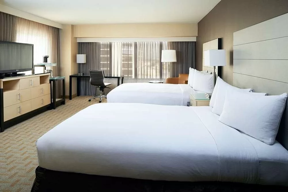Standaardkamer met twee aparte bedden in het Hotel Hilton Los Angeles Airport Los Angeles
