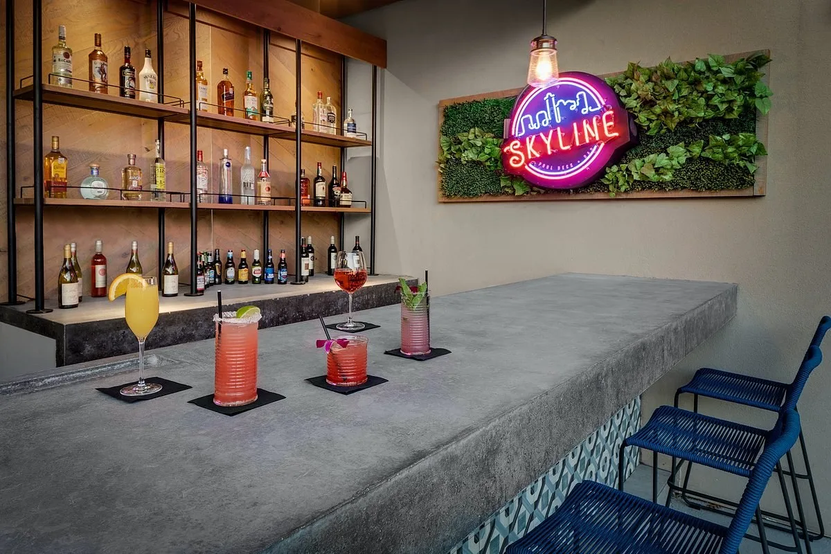 Bar van het Hotel Holiday Inn Downtown Austin