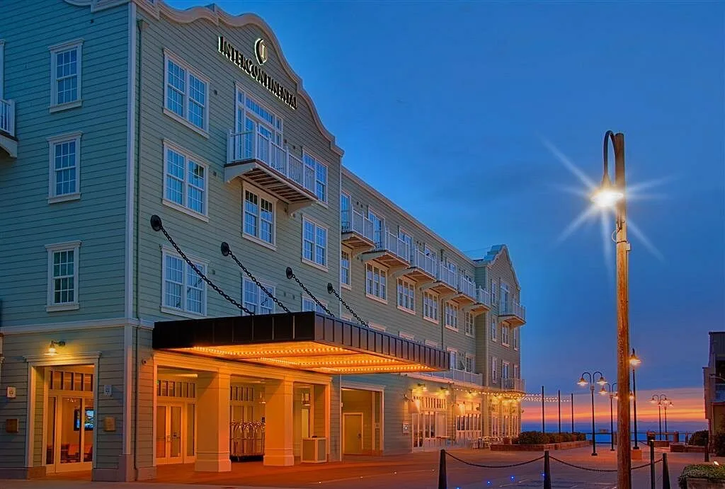 Exterior van het Hotel Inter Continental the Clement Monterey