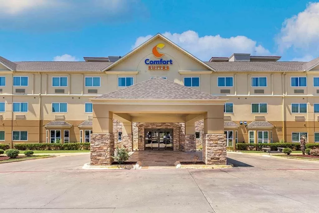 Exterior van het Hotel Comfort Suites North Dallas