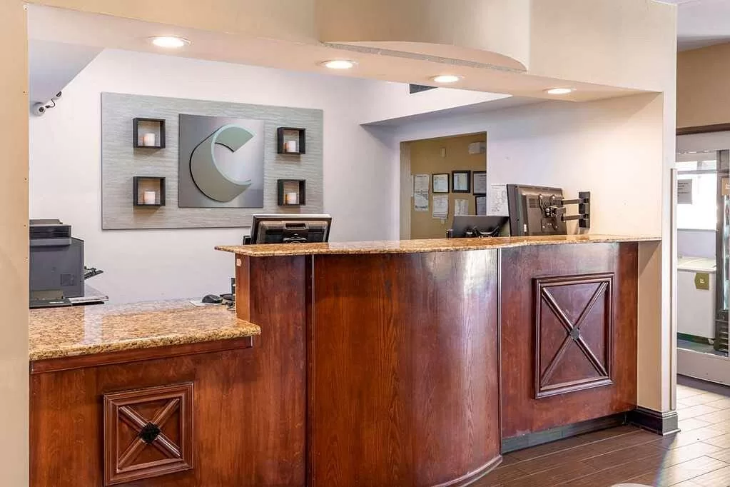 Receptie van het Hotel Comfort Suites North Dallas