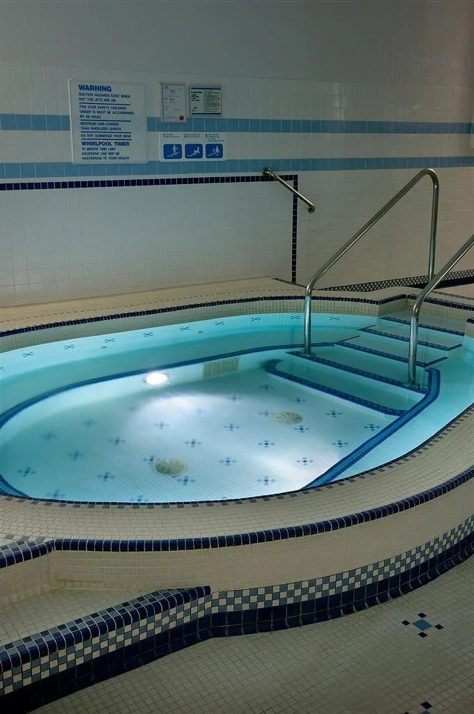 Jacuzzi in het Hotel Royal Scot Hotel Suites Victoria