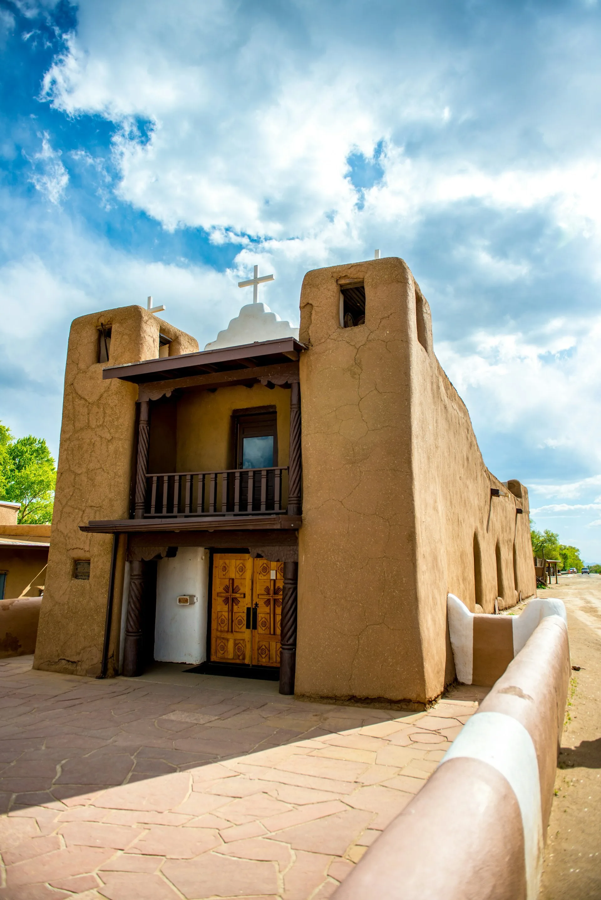 Een kerk in Mexicaanse stijl in Taos, New Mexico