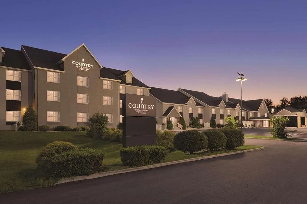 Vooraanzicht van het Hotel Country Inn Suites by Radisson Roanoke
