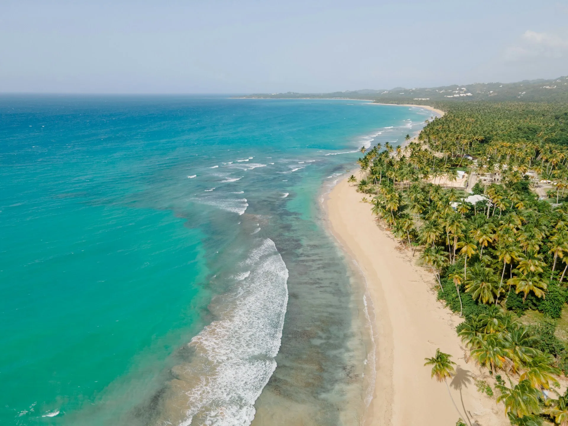 Luchtfoto van het strand op de Bahama's