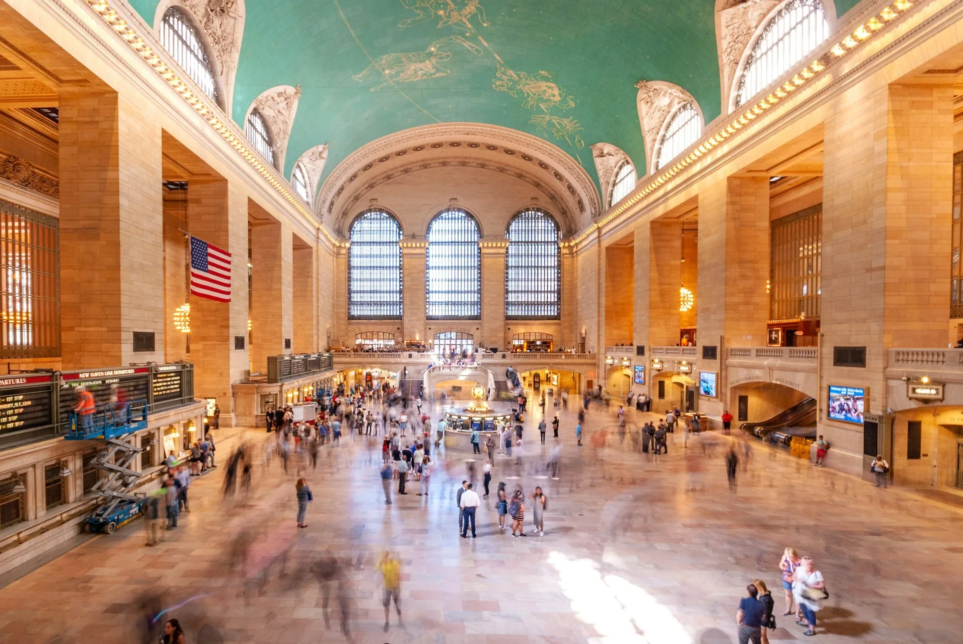 Grand Central Terminal in New York City, met zijn indrukwekkende architectuur en drukke sfeer