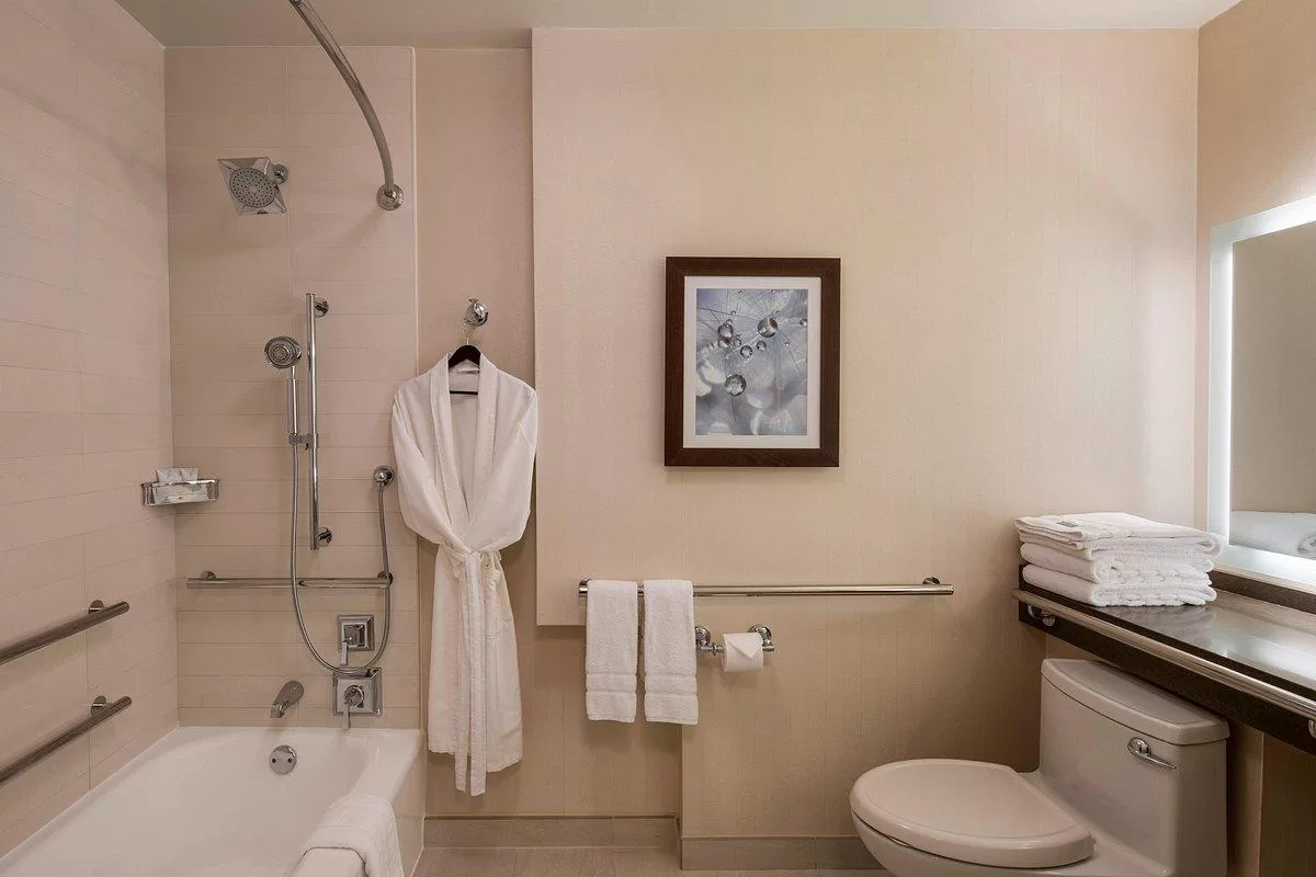 Badkamer in een hotelkamer in het Hotel The Westin New York Grand Central New York