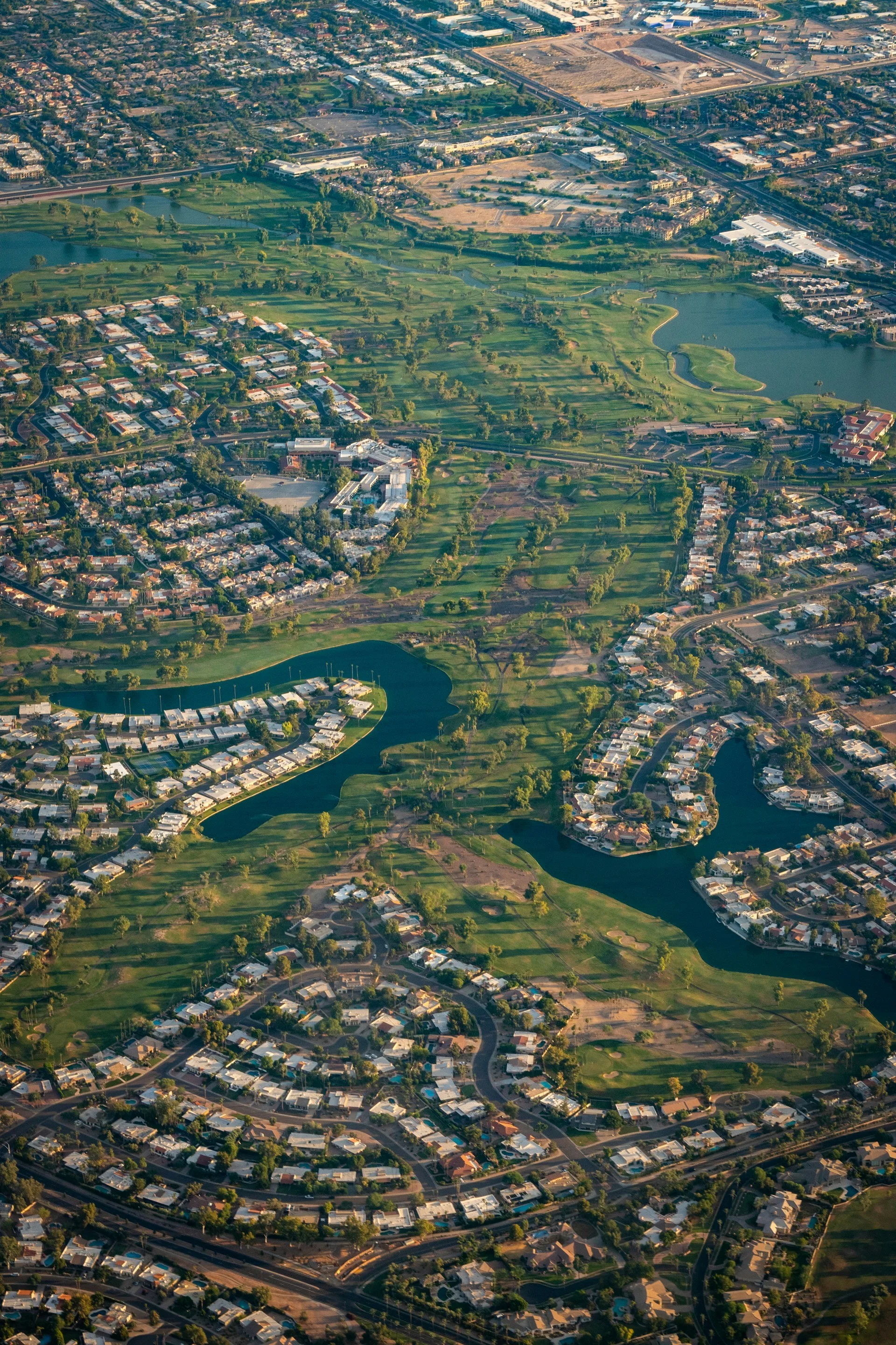 Uitzicht van bovenaf over de huizen in Scottsdale