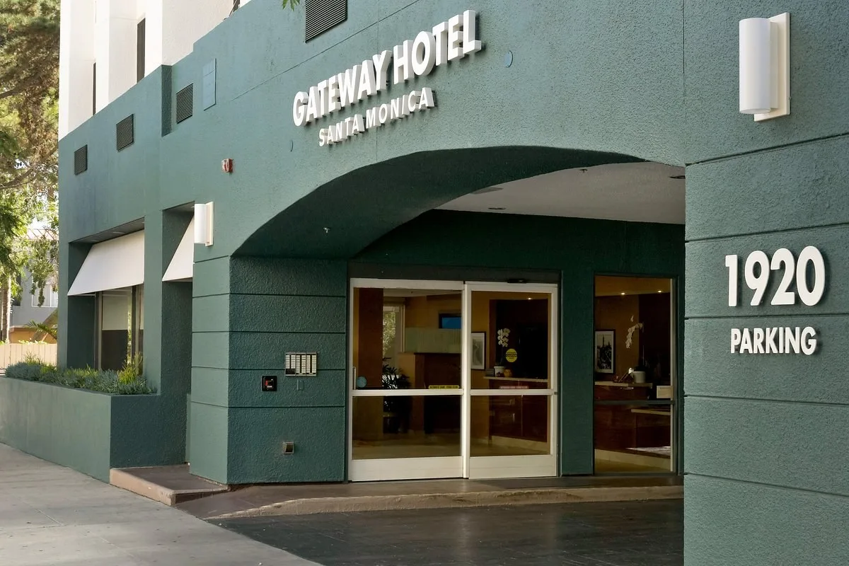 Exterior van het Hotel Gateway Santa Monica