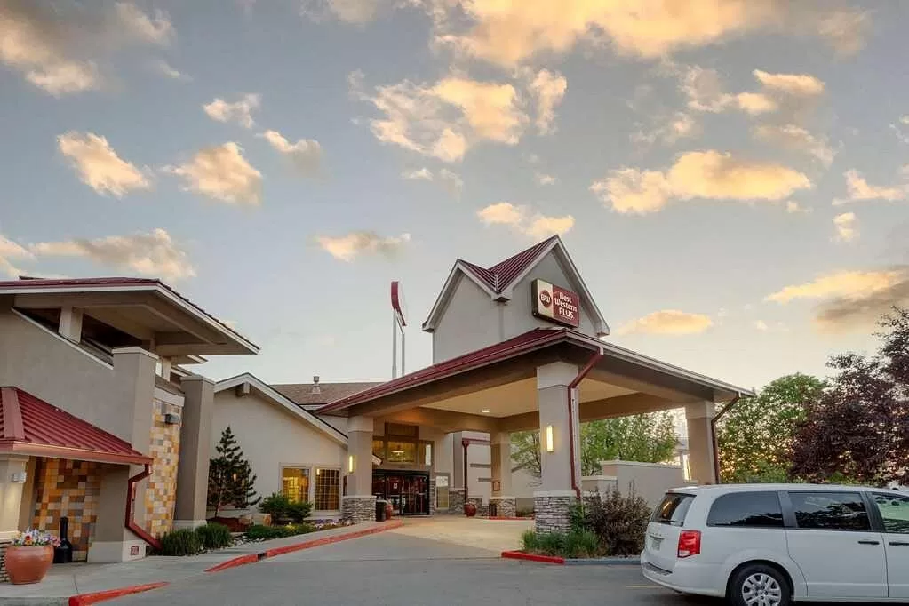 Exterior van het Best Western Inn Loveland