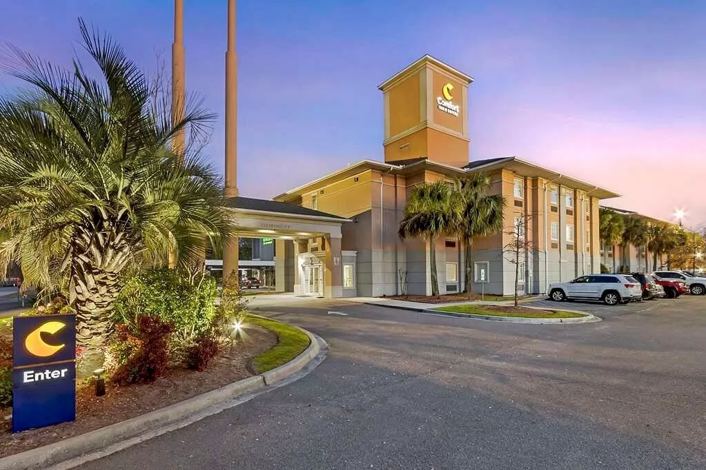 Exterior van het Comfort Inn Suites Airport Convention Center Charleston