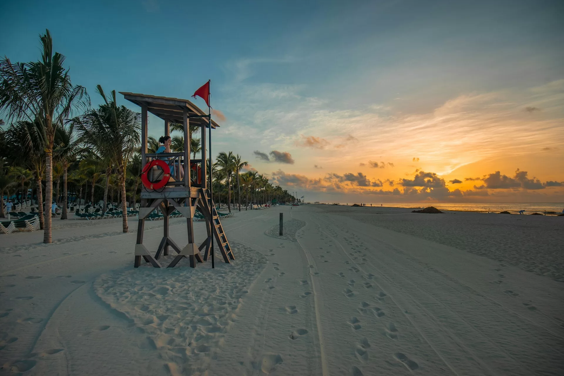 Strandwachttoren op het strand van Playa del Carmen