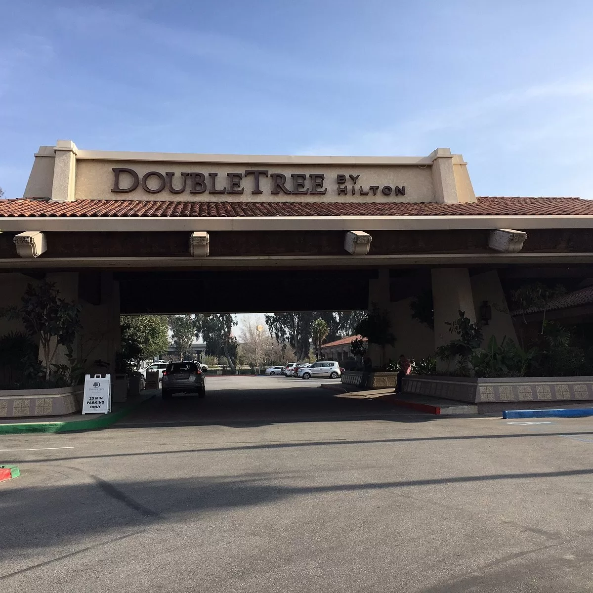 Exterior van het Hotel Double Tree By Hilton Bakersfield