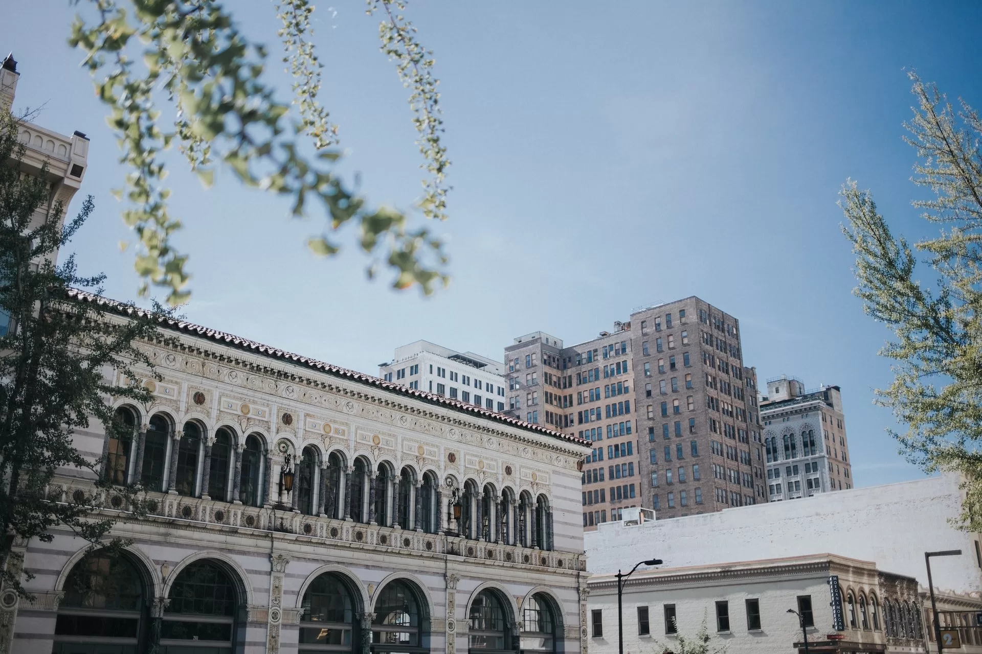 Historische panden in downtown Birmingham in de staat Alabama
