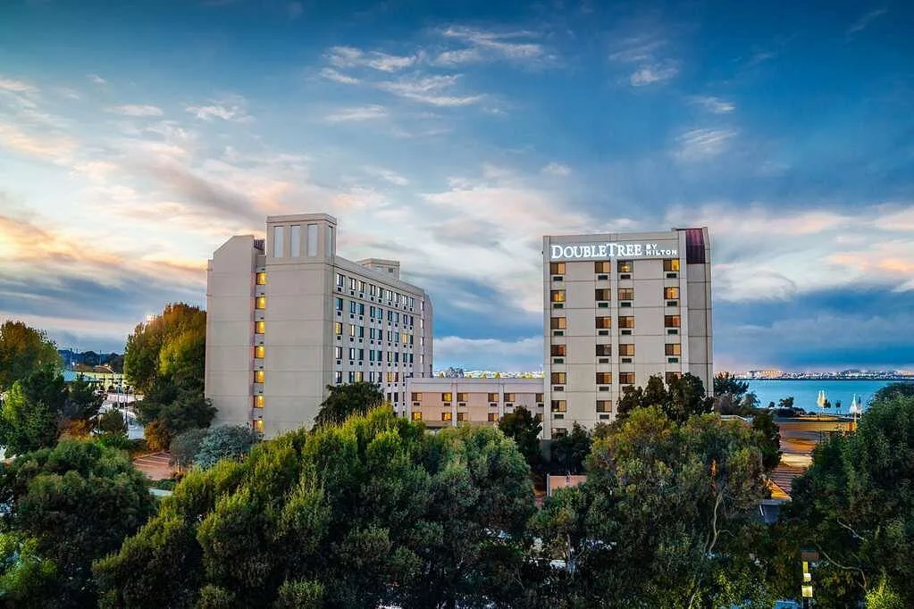 Exterior van het Hotel Double Tree Burlingame