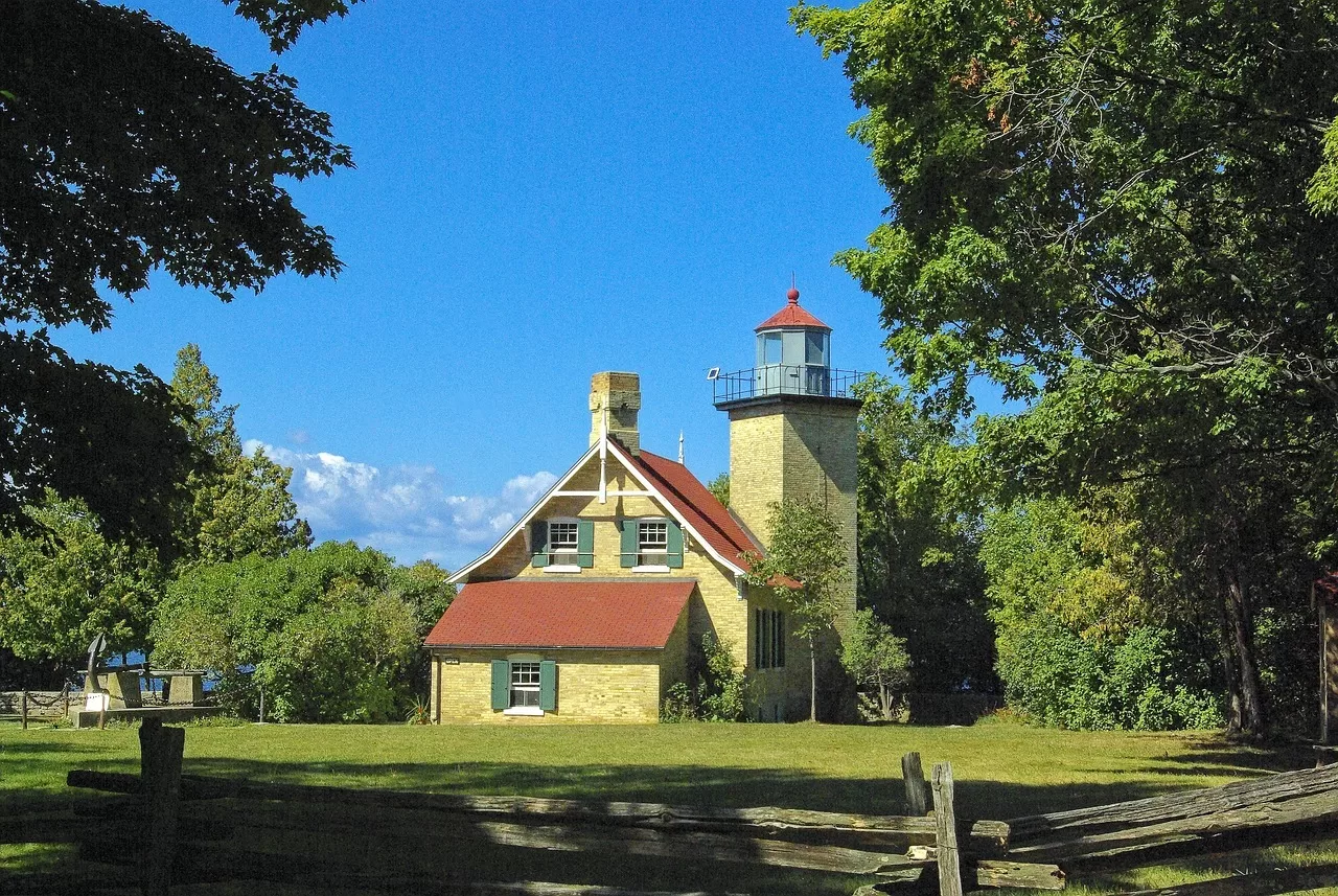 Een huis met kleine vuurtoren in Green Bay, Wisconsin
