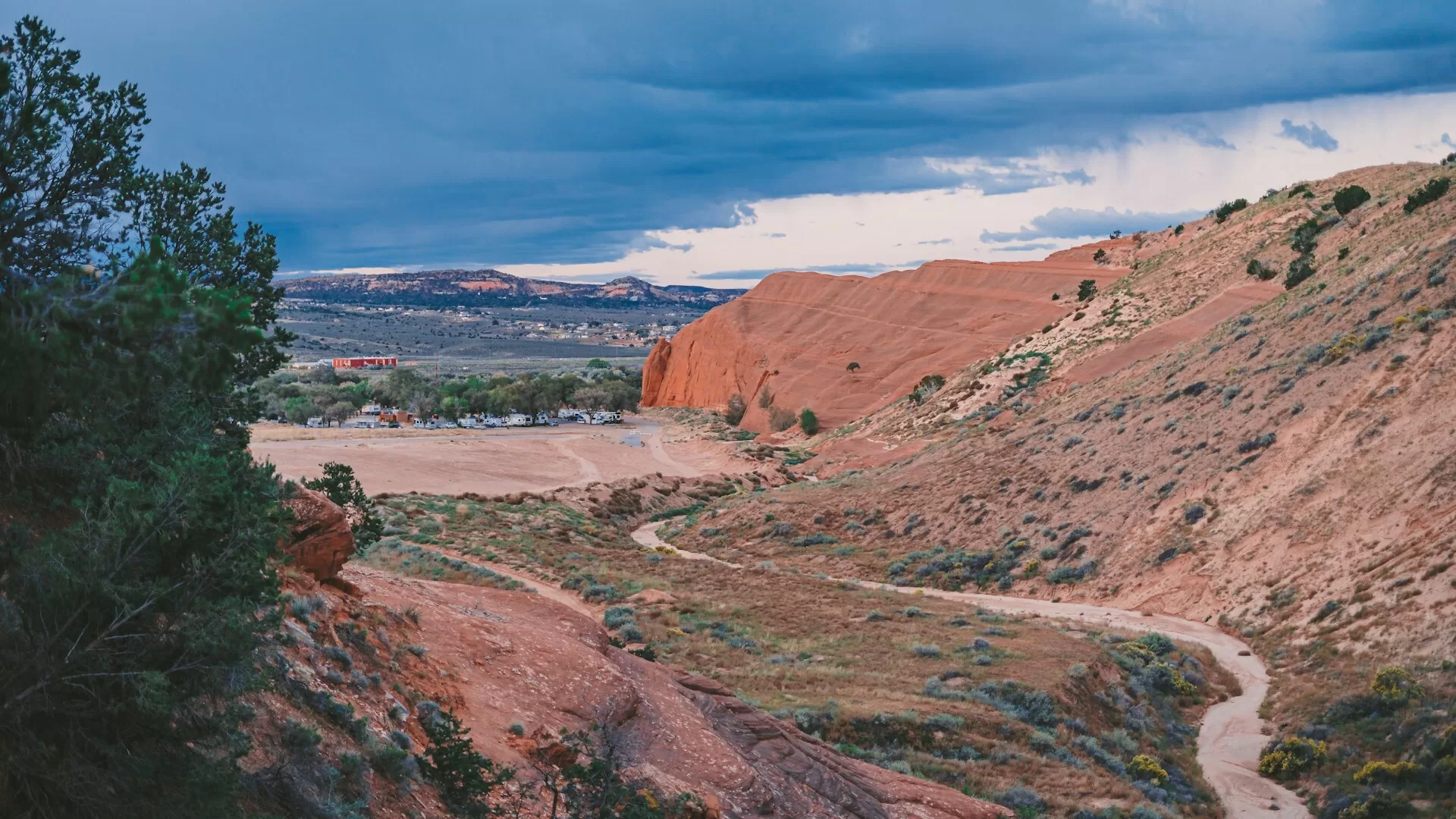 Uitzicht over de bergen en rotsen in Gallup, New Mexico
