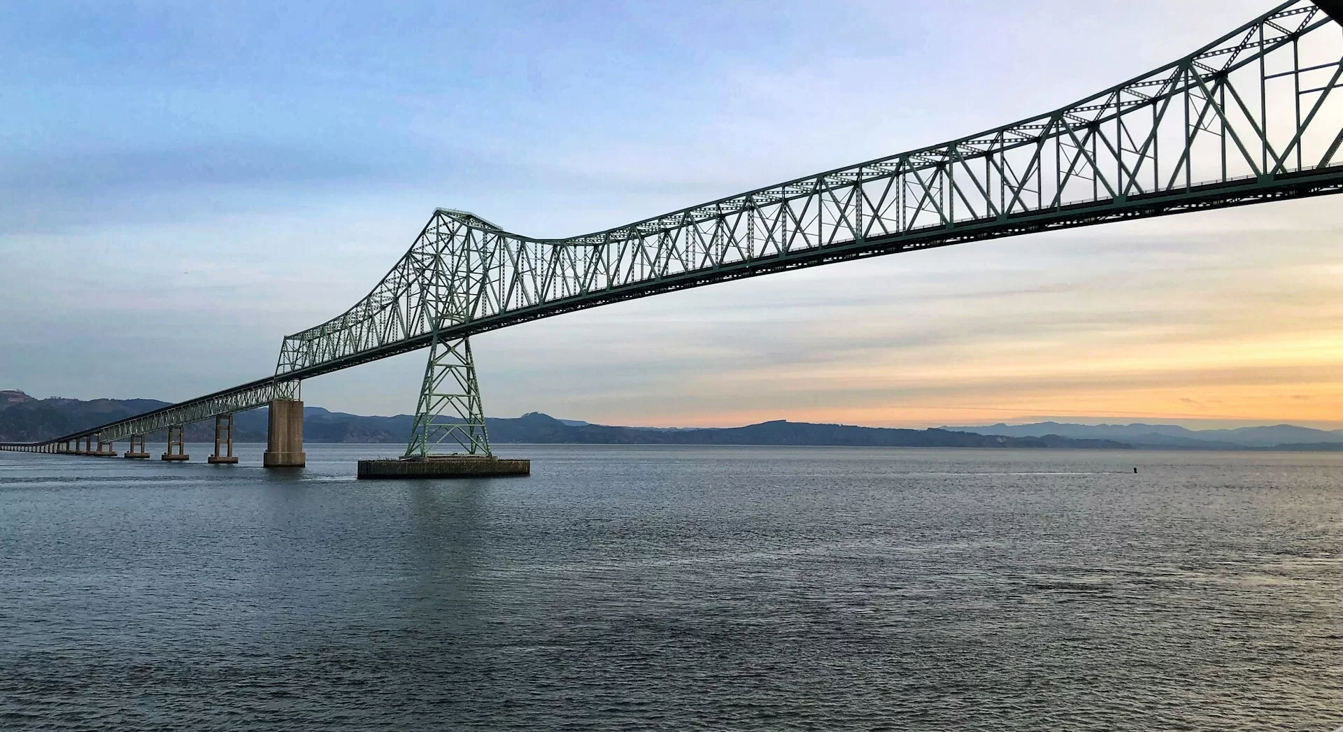 Brug over de Columbia River in Astoria, Oregon
