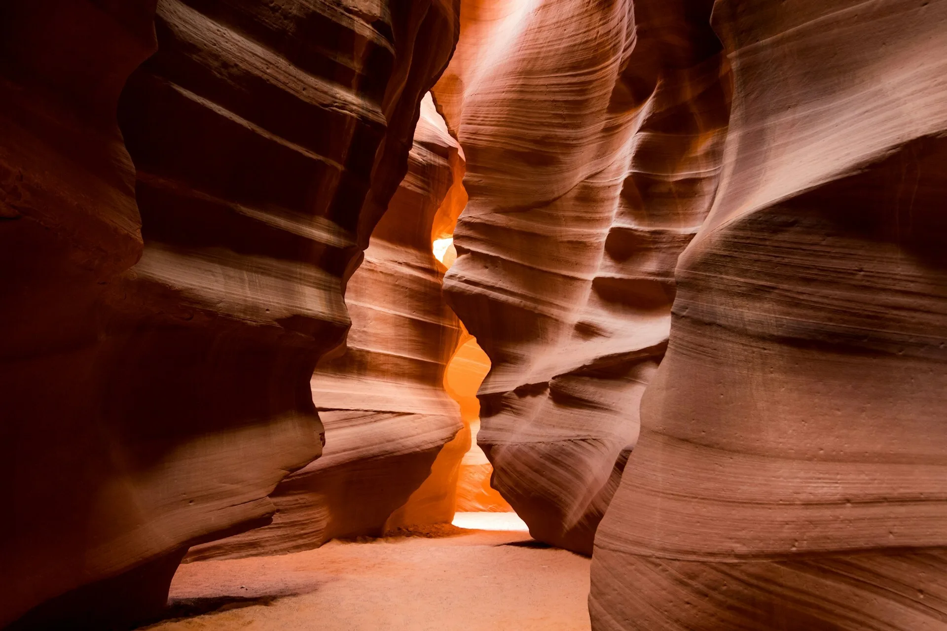 De glooiende muren van de Upper Antelope Canyon