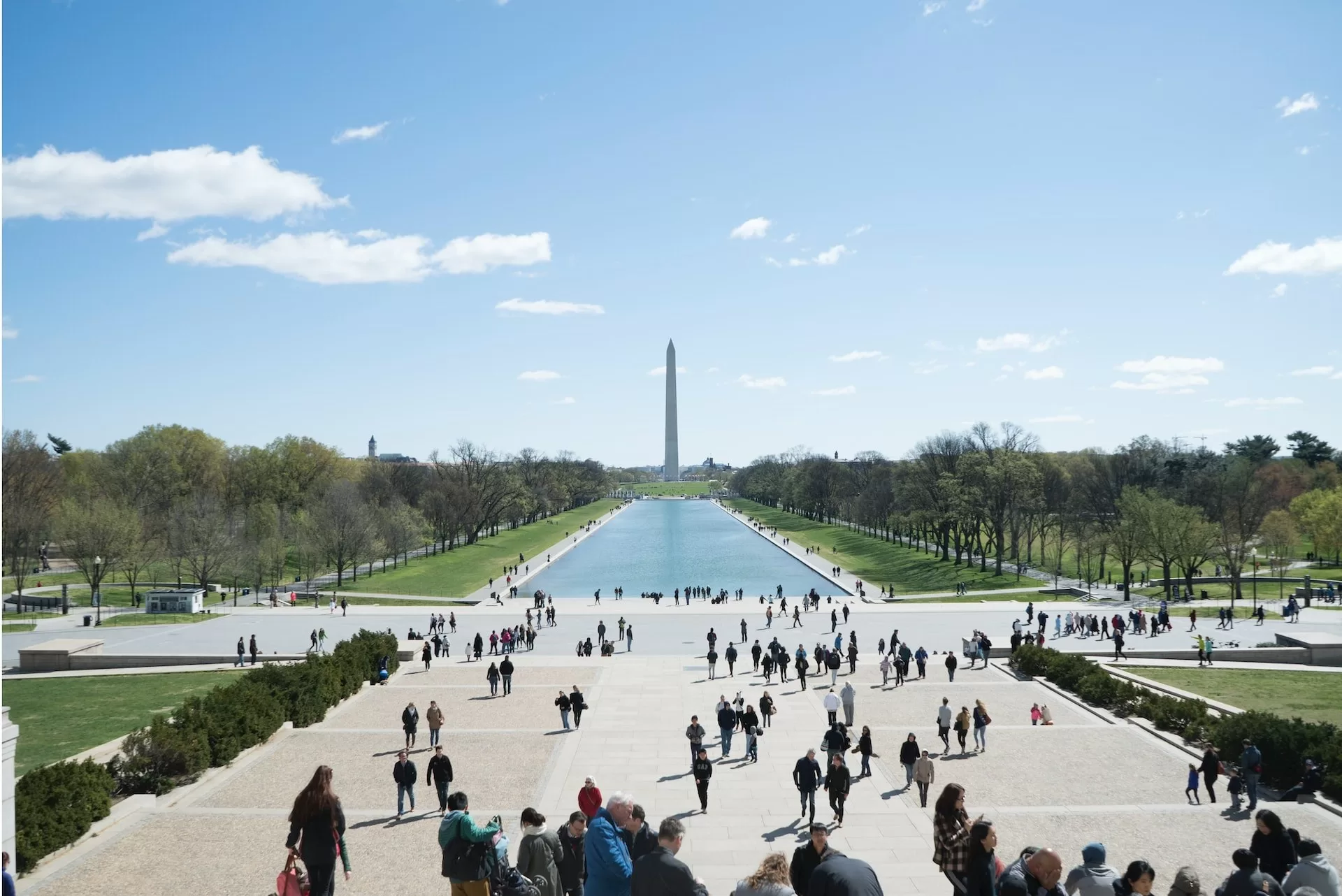 Blik over National Mall in Washington DC met het Washington Monument aan het einde