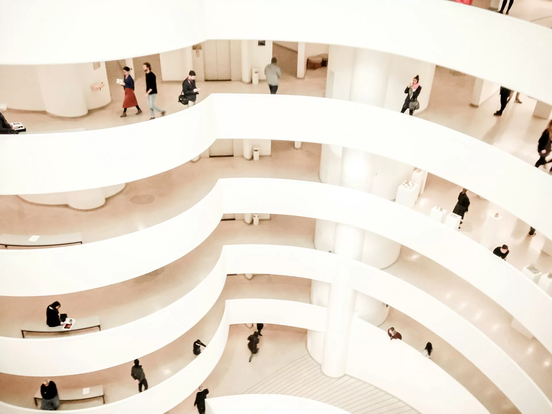 De vele verdiepingen van het Guggenheim Museum in New York City