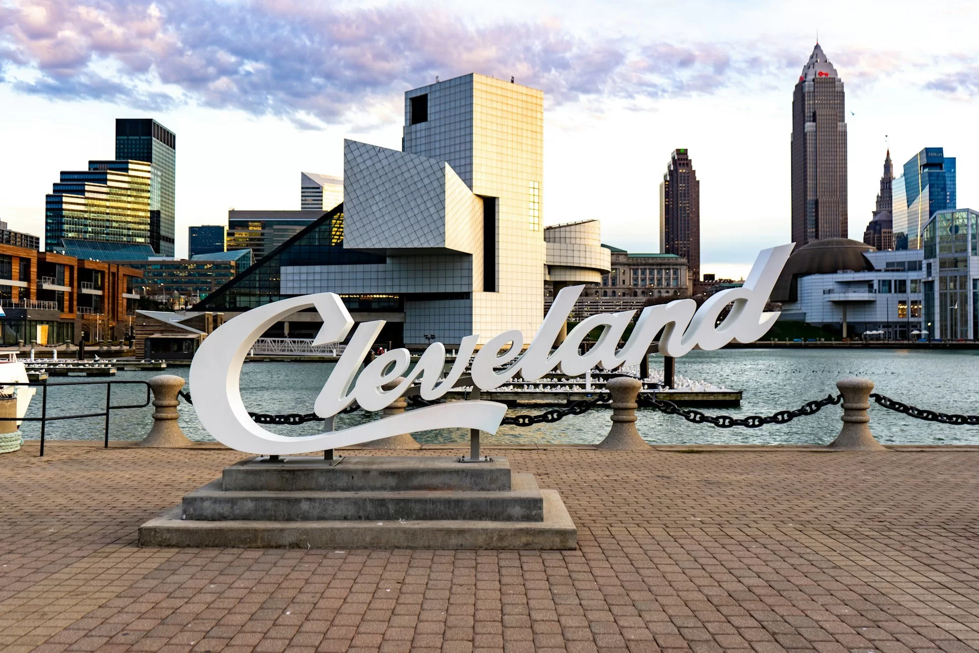 Een Cleveland sign aan het water in Ohio