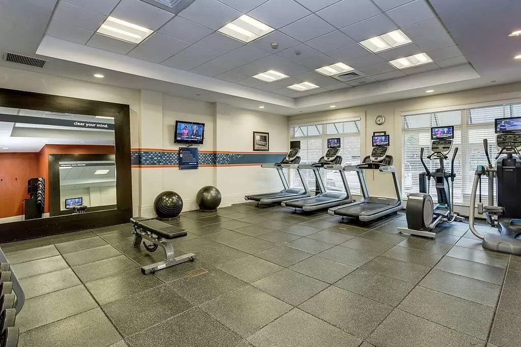 Fitnessruimte in het Hotel Hampton Inn Suites Downtown Mobile