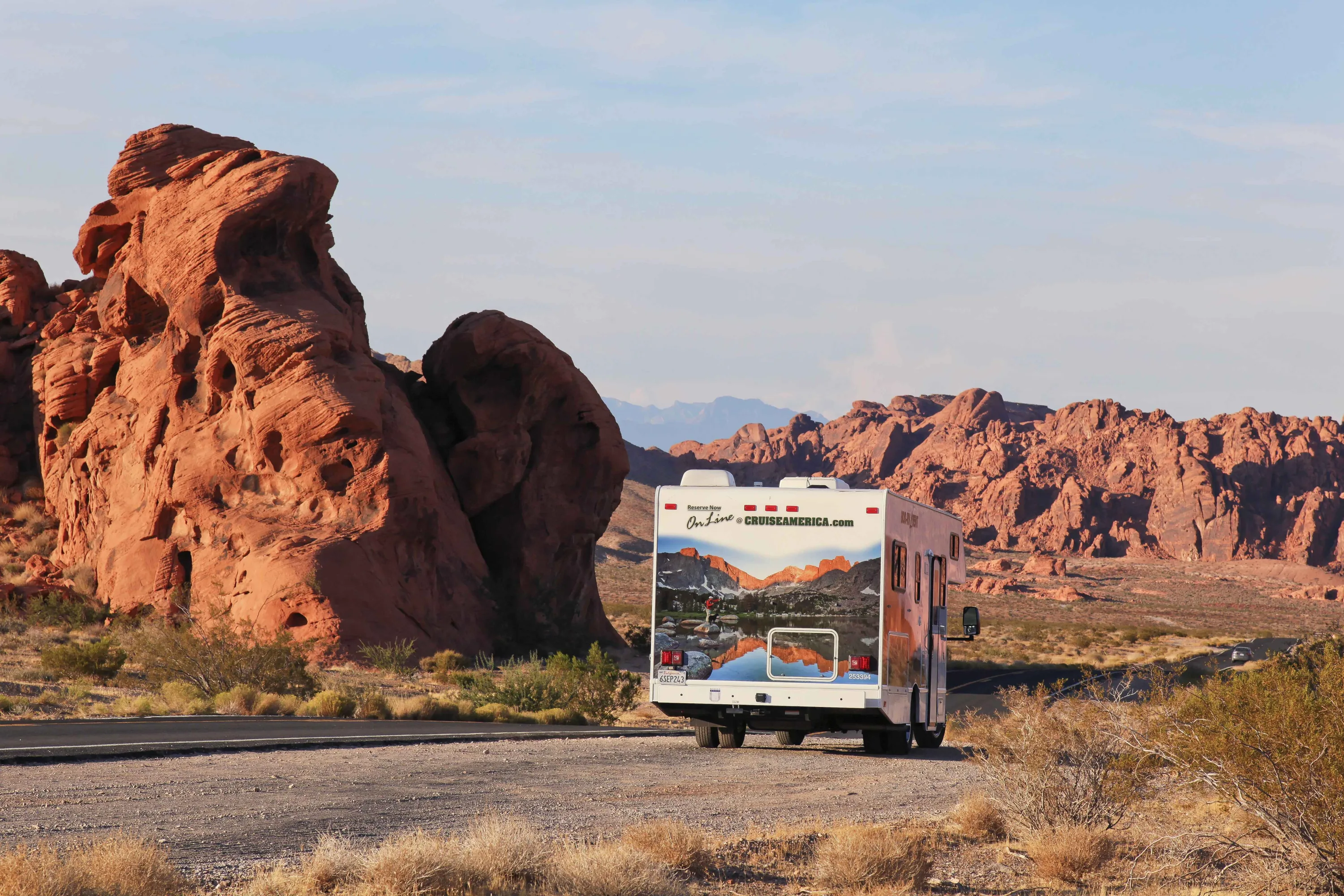 Cruise America camper in de Valley of Fire.
