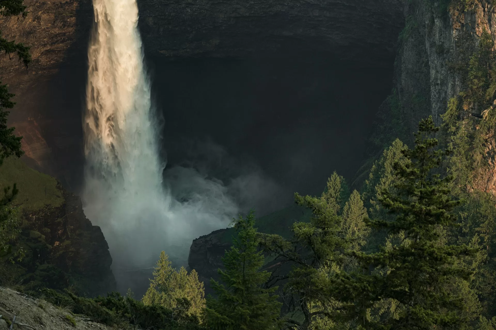 Waterval in Wells Gray Provincial Park in Clearwater Canada