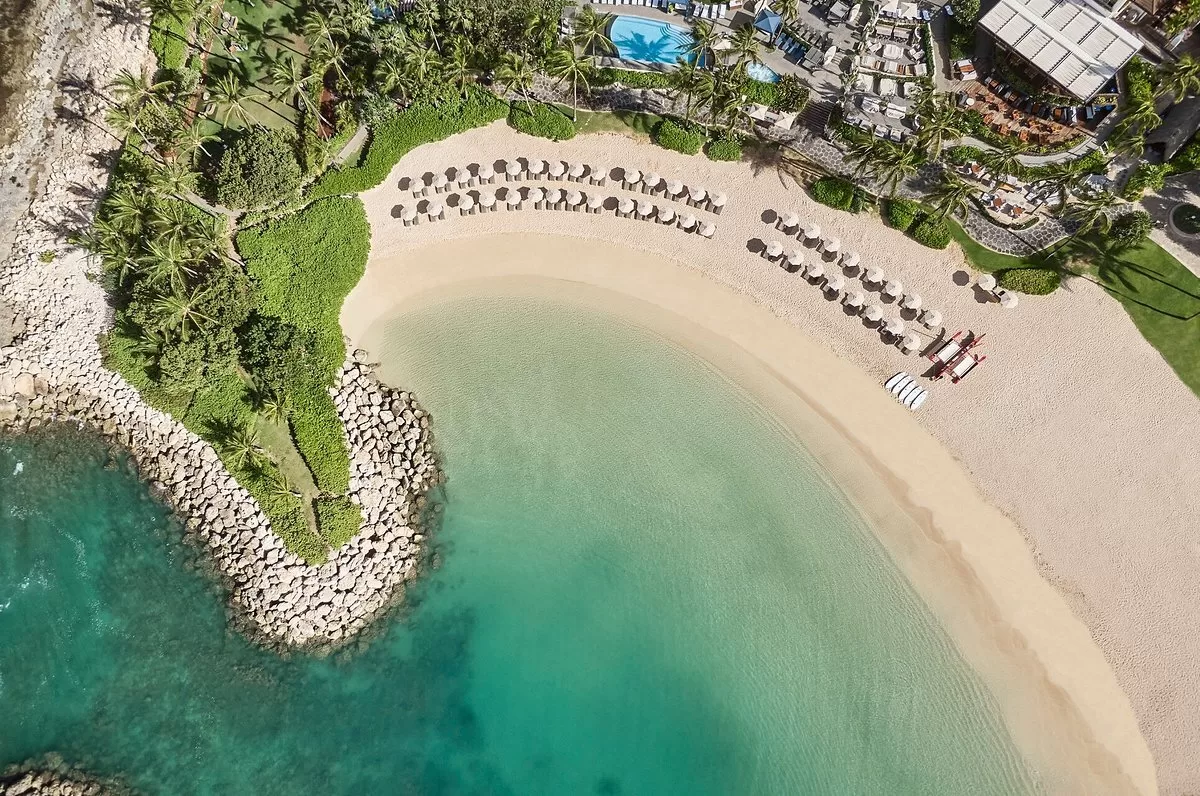 Luchtfoto van het Hotel 4seasons Lanai aan het strand