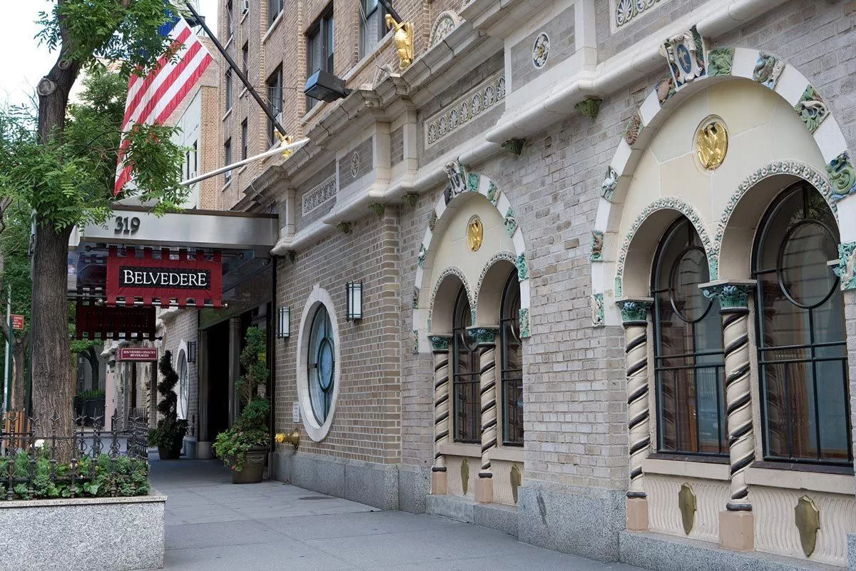 Exterior van het Hotel Belvedere New York
