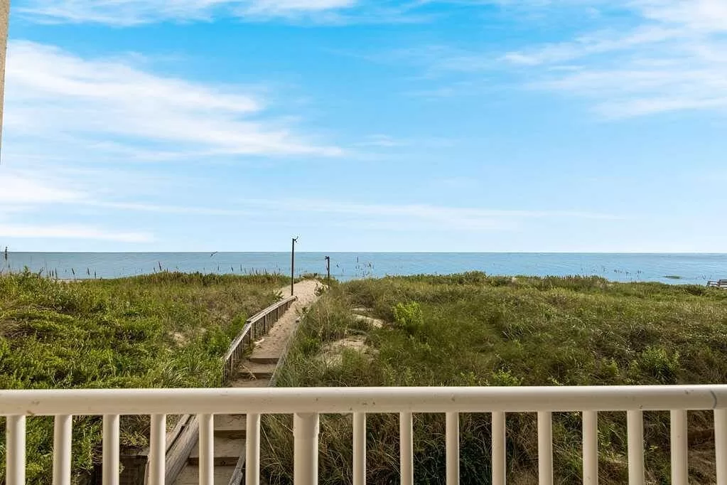 Uitzicht over de zee vanuit het Comfort Inn On the Ocean Kill Devil Hills